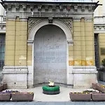 Downtown Gem Apartment